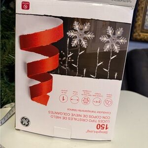 Ashland 150-count clear icicle lights with dangling snowflakes